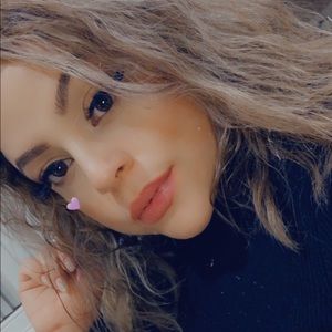 Meet your Posher, Gabriella